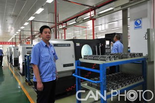 記電源電機(jī)電器廠廠長(zhǎng)、黨總支副書記葉波濤